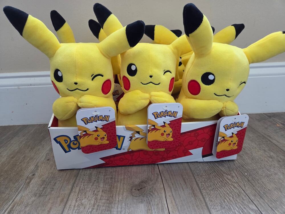 Pokémon Pikachu 8" Plush Winking Jazwares Lot of 6 With Display Box NWT